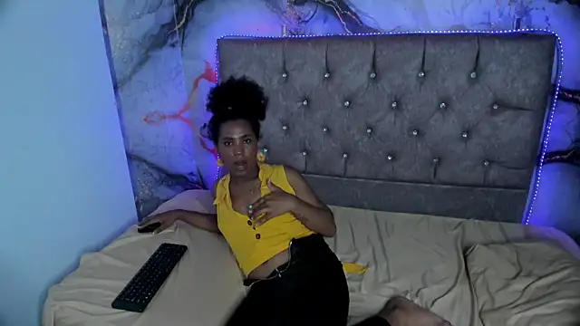 CataleyaMoon_ 在線直播表演