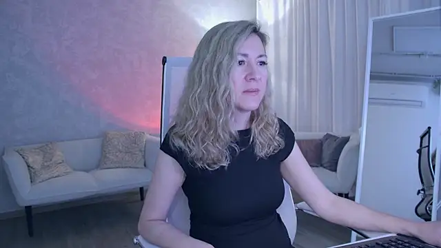 DonnaSmitth Chat XXX in diretta