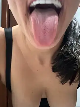 Chat XXX en directo de mahia_queen