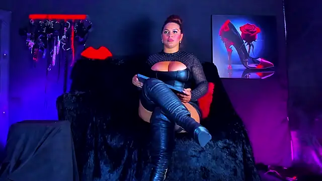 SharonnStones: онлайн-секс-чат