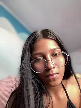 Anitta__LS: διαδικτυακό σόου στην κάμερα