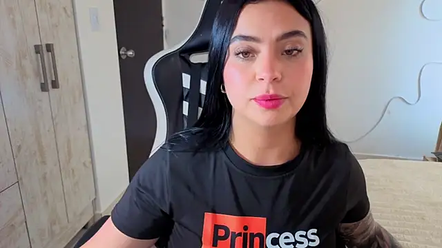 Victoryyy_ élő XXX-chatje