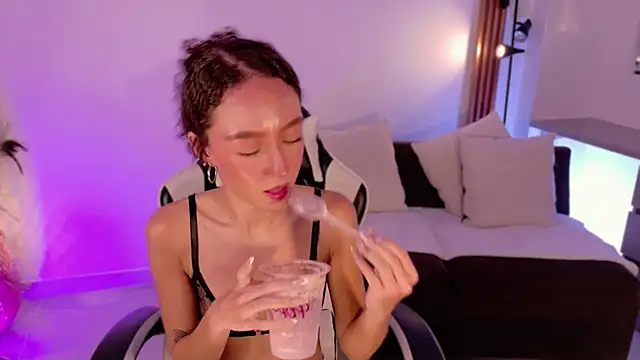 Živý XXX chat ChloeMoreti