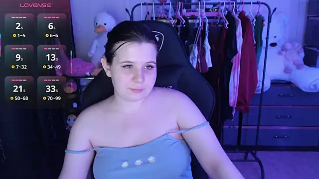 AmyVibess: онлайн-секс-чат