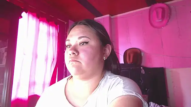 NikkiRous_のライブXXXチャット