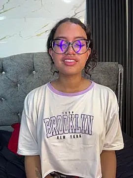 Bunny_fire Chat XXX in diretta