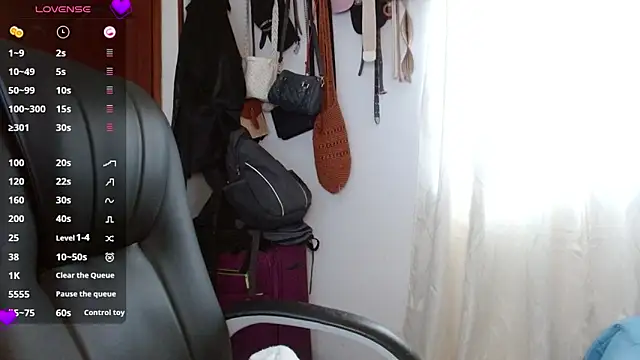 Chat +18 de Scarlett_3X ao vivo