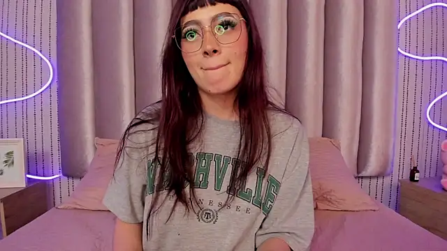 EMMACOOLEE – Live XXX-chat