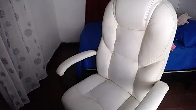 night_liven Live XXX chat