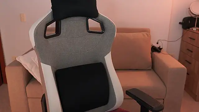 Chat +18 de anyacutex ao vivo