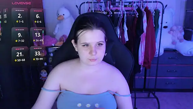 AmyVibess live XXX chat