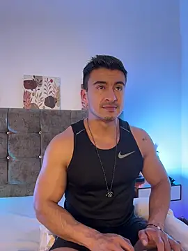 Chris_Clarck লাইভ XXX চ্যাট