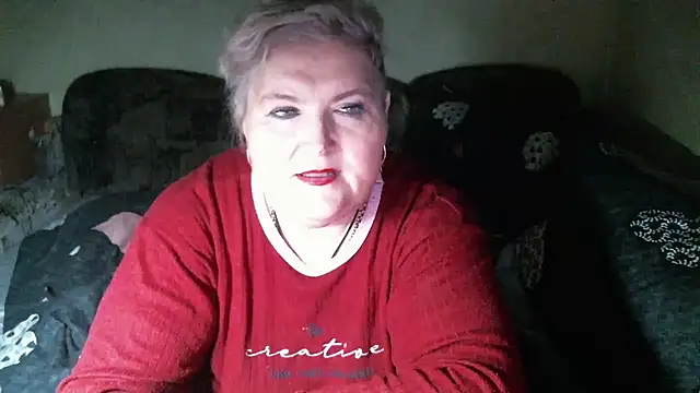 Lana555: онлайн-секс-чат