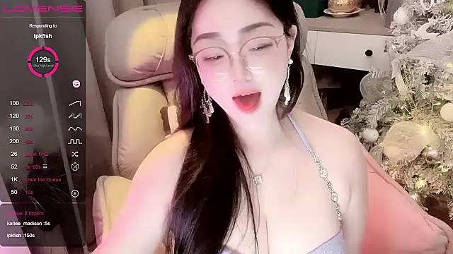 Monica-666888-'s Webcam Show