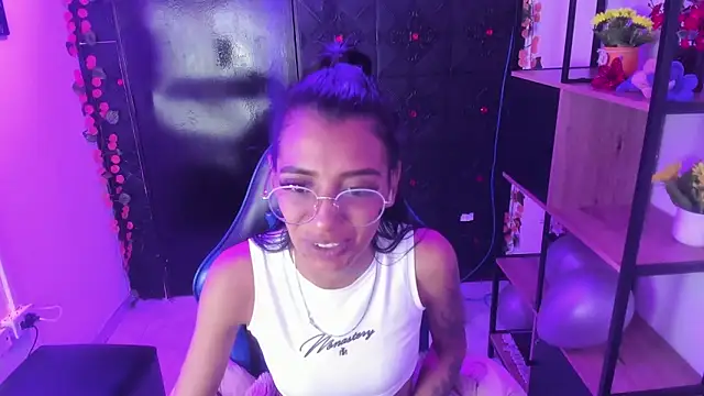 แชท XXX สดของ KarlaSlutSkinny__