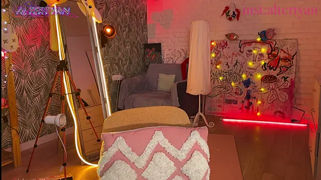 altertyan Adlı Modelin Canlı XXX Sohbeti