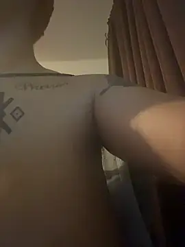 Онлайн чат XXX nickytheehawtie