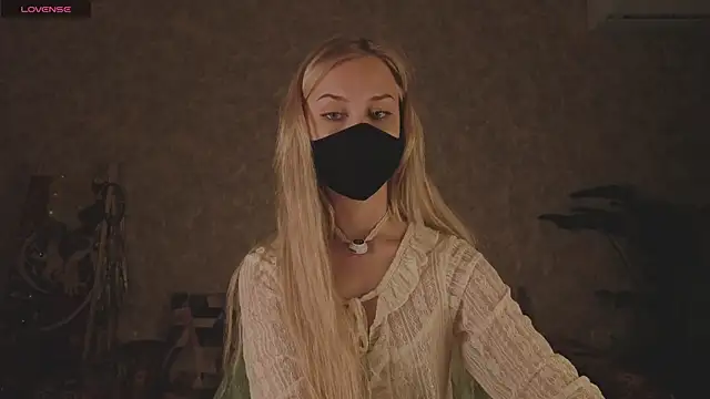 EternalOphelia 即時 XXX 聊天