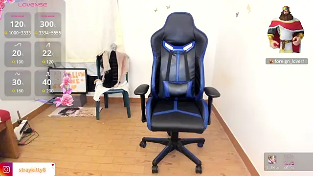 LoveLyy-'s Live XXX Chat