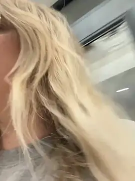 carlaaa Chat XXX live