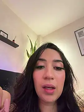 EmmyEvans1's Live XXX Chat