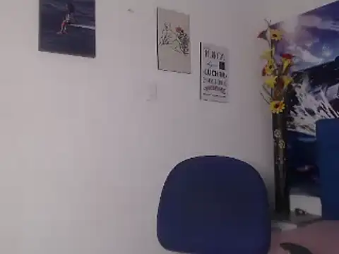 Ailanys_Miller: διαδικτυακό σόου στην κάμερα