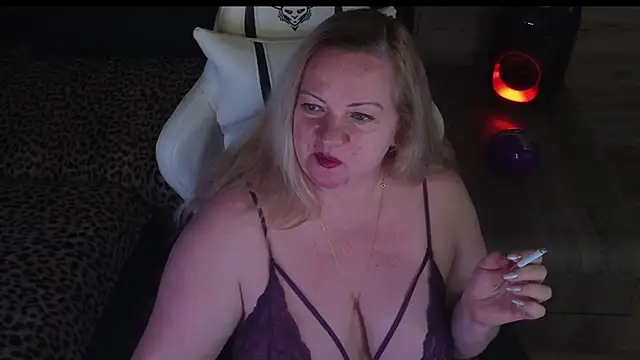 MolligSpielle: απευθείας συνομιλία ΧΧΧ