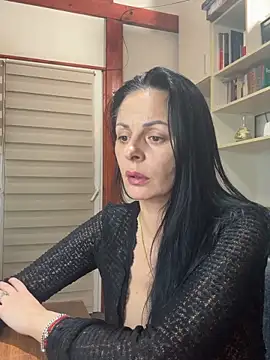 MiriamDelyn Adlı Modelin Canlı XXX Sohbeti