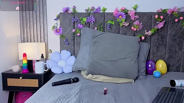 Ema_Stone65 Chat XXX in diretta