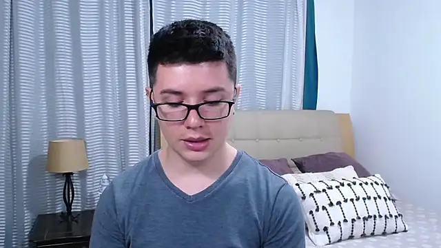 Živý XXX chat BlackFoXXX69