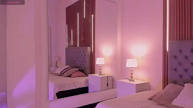 LiaSalvatore Chat XXX live