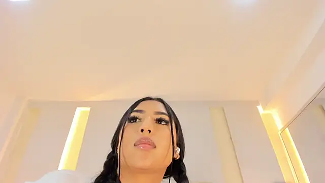 Chatroom XXX en direct de SalomeeBell