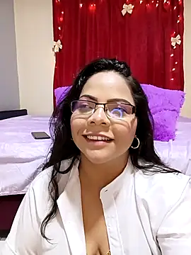 ROUSSE_SINCLAIR's Live XXX Chat