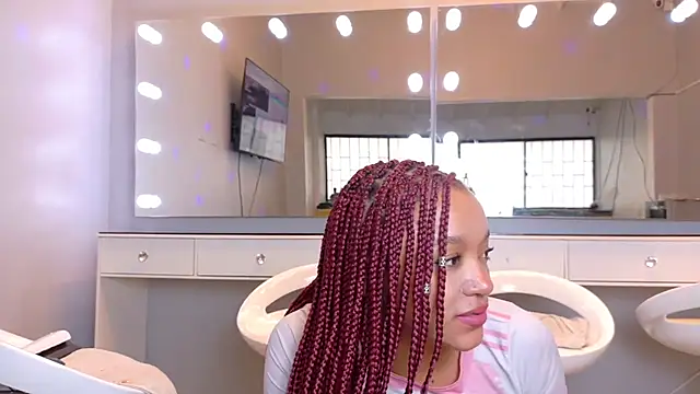 chocolatecrememia's Live XXX Chat