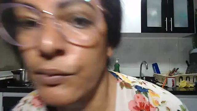 kateleyagreyのウェブカメラショー