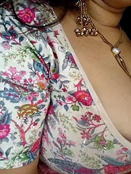 Aarna111's Webcam Show