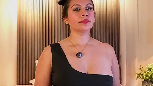 Sofia_Convers' Live XXX Chat