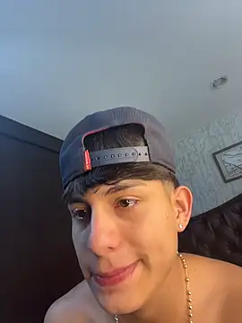 Lander_Cruz 即時 XXX 聊天