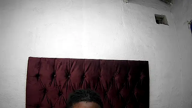 Sexybootybaexx's Live XXX Chat