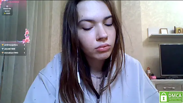 CeyaLierのライブXXXチャット