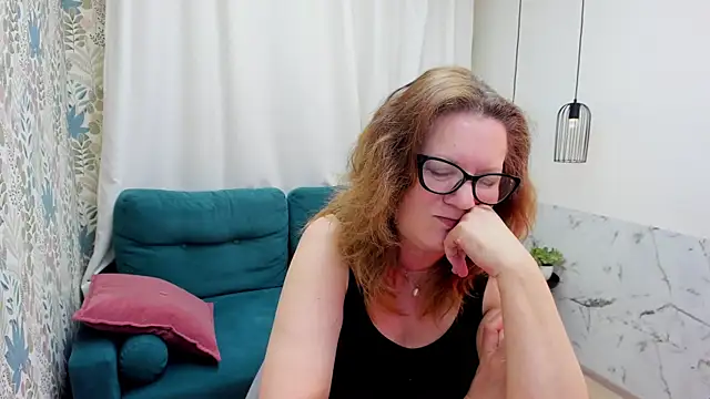 LeaPure live XXX chat