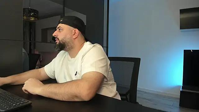 Živý XXX chat DravenPeak