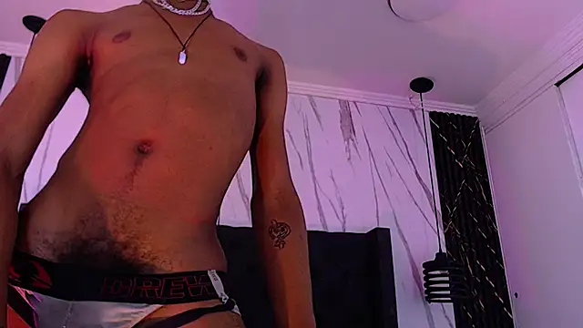 Santiago_Ortiz_ Live XXX Chat