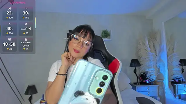 EmiliaRose_'s Live XXX Chat