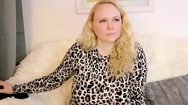 Sarah4youn Live XXX chat