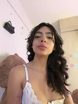 دردشة ZaraLuuv الجنسية المباشرة