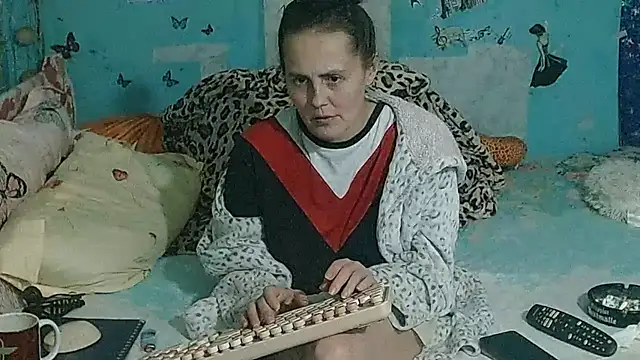 XXX chat uživo modela brighteyes77