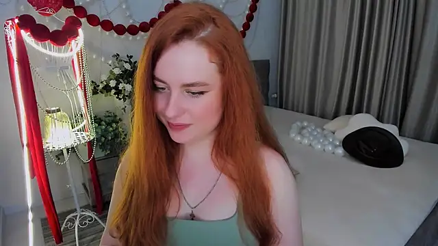 Chatroom XXX en direct de AirySilhouette