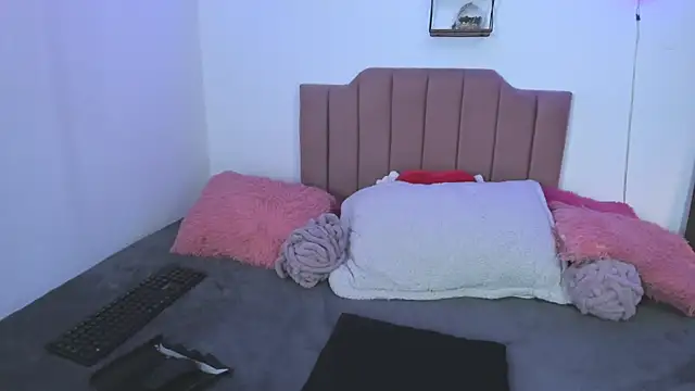 Nina_curves Chat XXX live