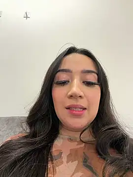 EmmyEvans1 Chat XXX in diretta